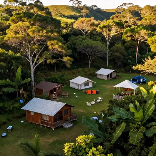 Descubra a A Nave Pousada e Camping em ES