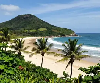 Descubra a Praia de Peracanga: Um Paraíso no Litoral Sul do Espírito Santo