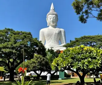 Descubra o Grande Buda de Ibiraçu: Atração Imperdível no Espírito Santo