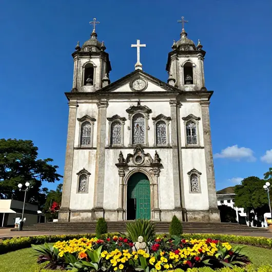 Santuário Diocesano Nossa Senhora da Saúde: Um Refúgio de Fé e Espiritualidade